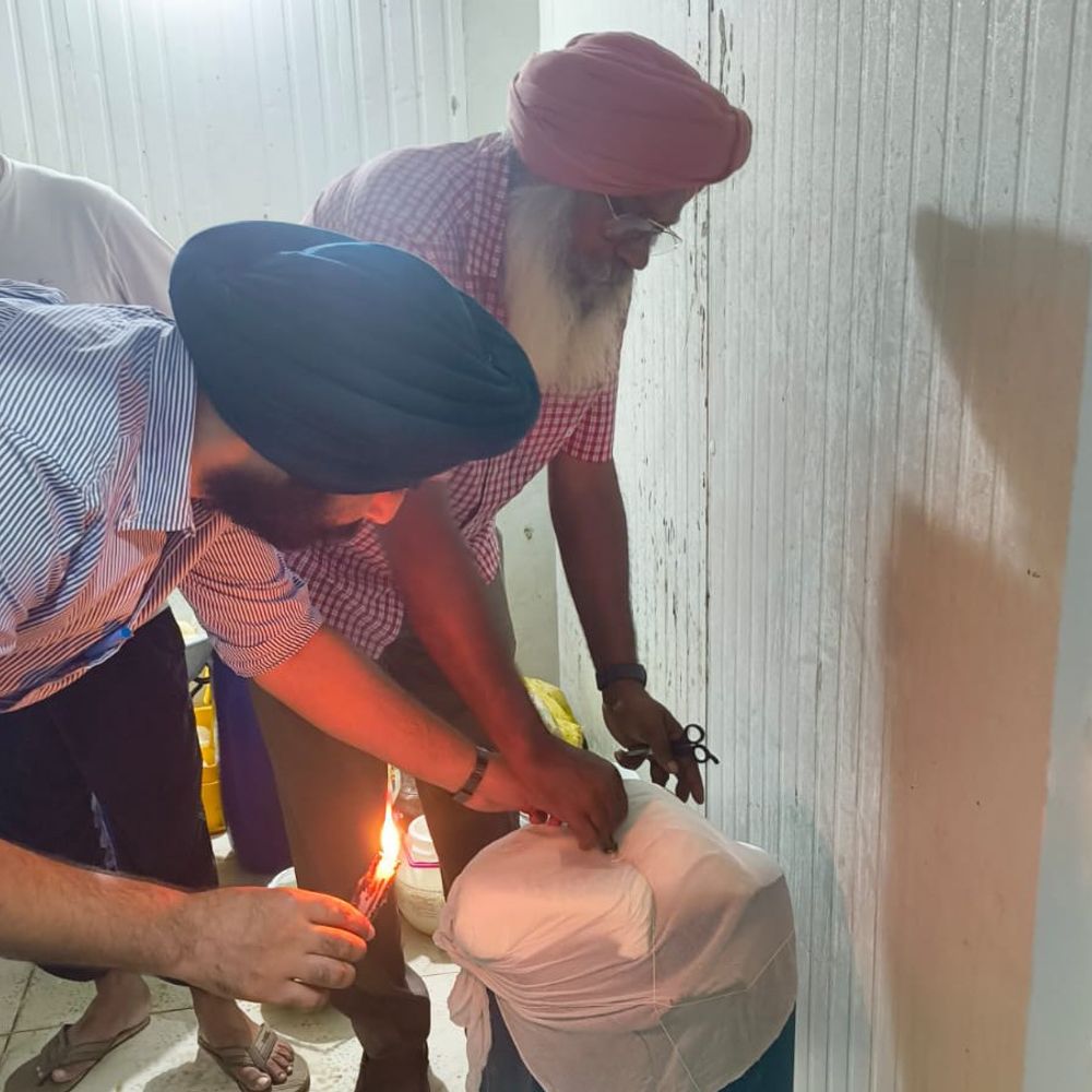 मोगा में मिलावट की आशंका में 50 किलो पनीर जब्त:फूड सेफ्टी टीम ने 6 मिठाई प्रतिष्ठानों व 4 बेकरी यूनिटों में की जांच, लिए सैंपल