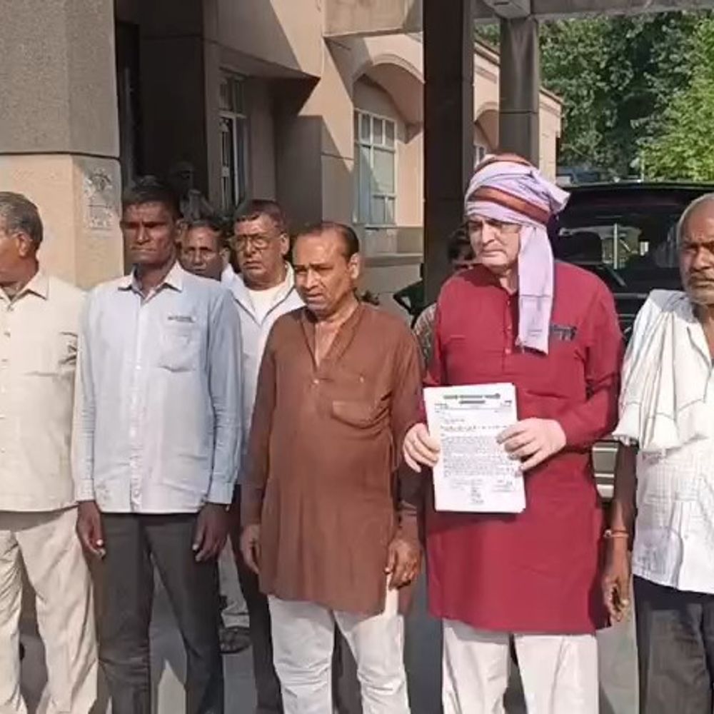 यमुना कटान से 130 हेक्टेयर कृषि भूमि खतरे में:किसान बोले- बागपत शहर और हाईवे भी चपेट में आ सकते हैं, पत्थरों की ठोकर लगाने की मांग
