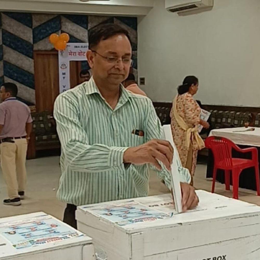 बरेली IMA चुनाव में आज होगा फैसला:प्रेसिडेंट-इलेक्ट पद पर हिमांशु अग्रवाल और आरके भास्कर आमने-सामने, 3 पदों पर वोटिंग हुई