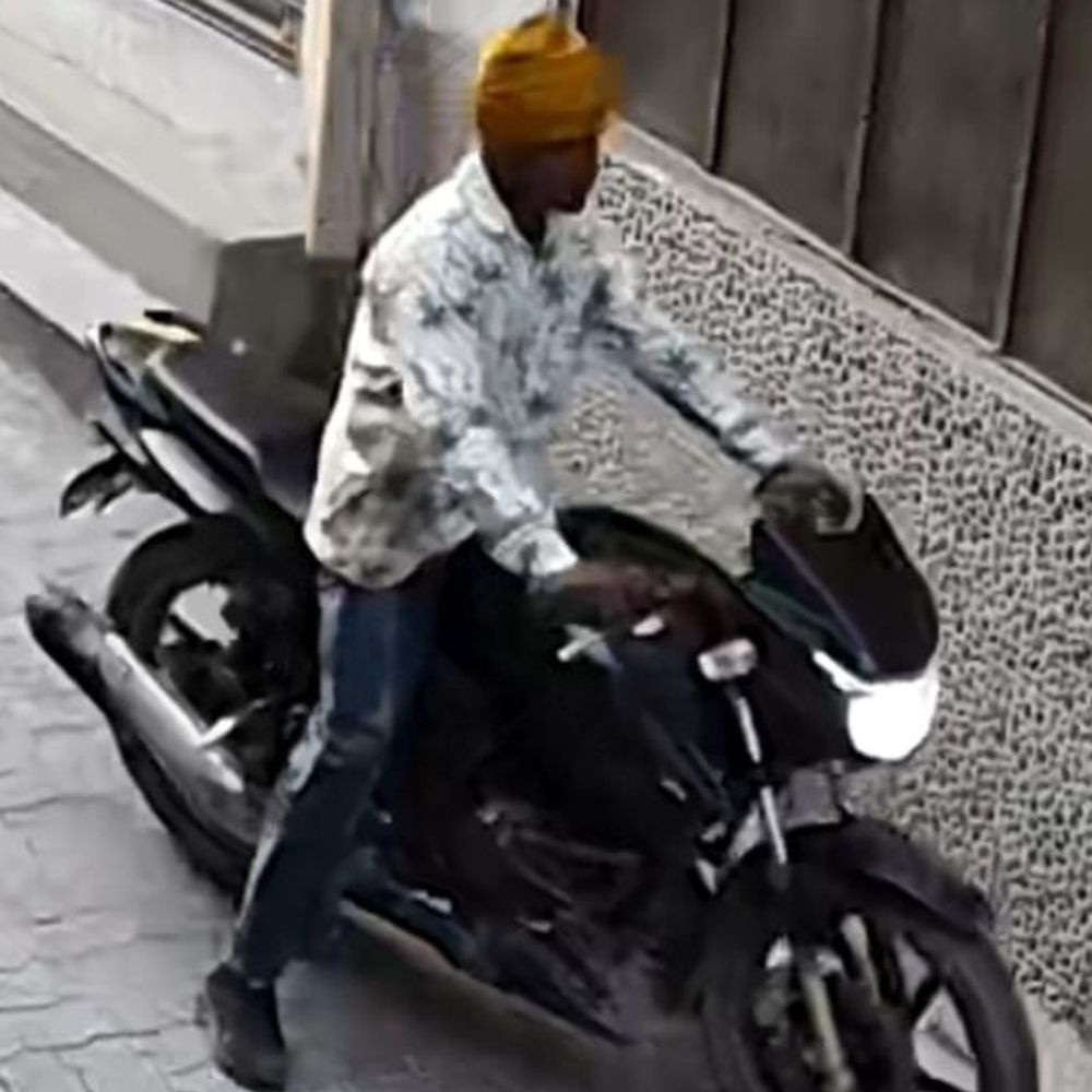 तरनतारन में बुजुर्ग महिला के कान फाड़कर बालियां लूटीं:SHO ने टालमटोल की, DSP ने CCTV फुटेज खंगालने के दिए आदेश