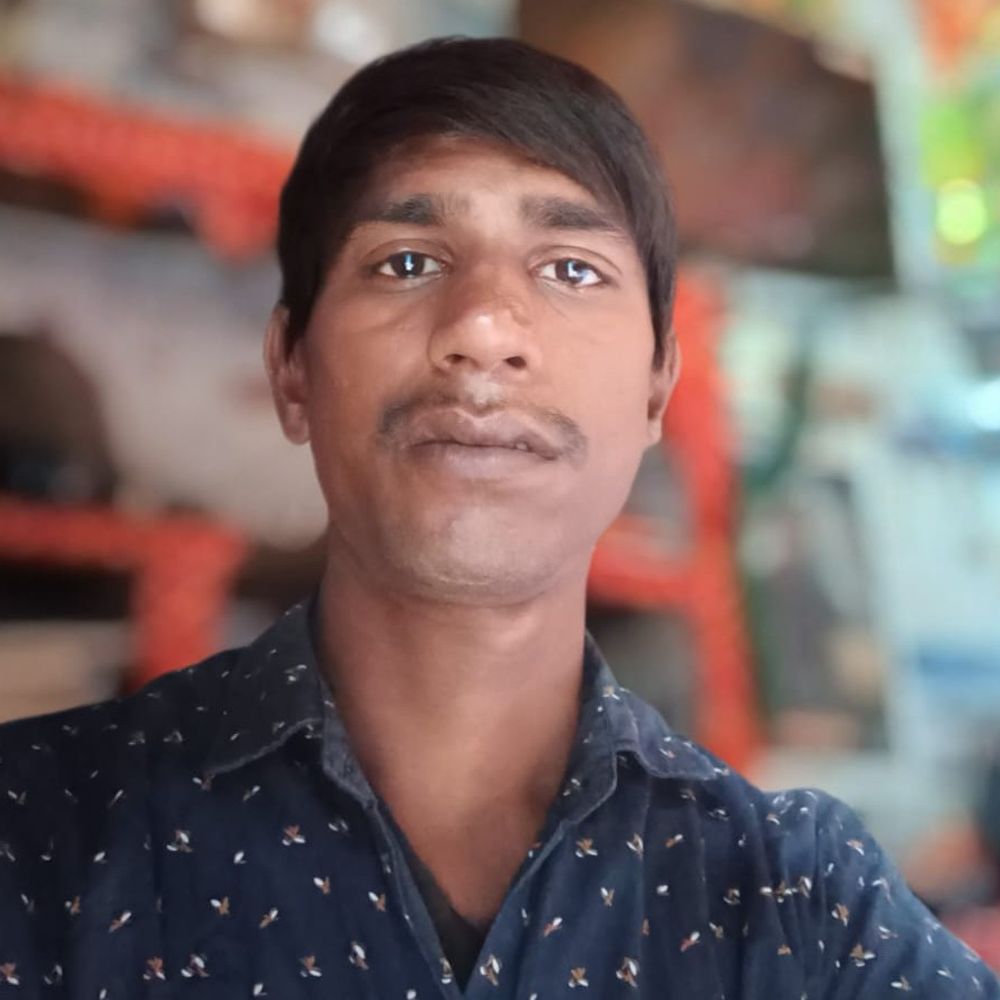 ट्रक की टक्कर से बाइक सवार युवक की मौत:जालौन में परिहार ढाबा के आगे पेट्रोल पंप के पास हुआ हादसा