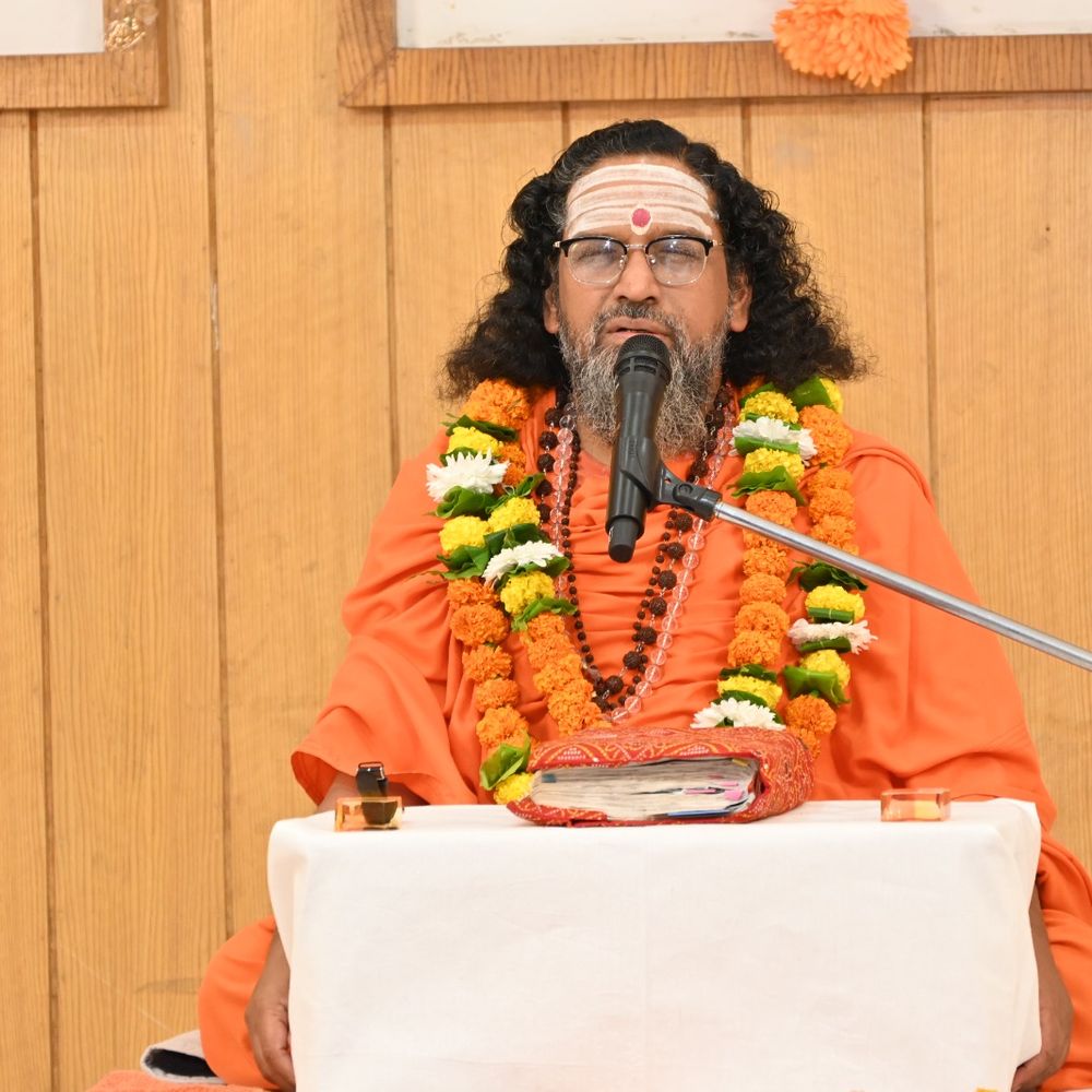 ज्ञान यज्ञ . केनोपनिषद् और गीता के माध्यम से दिखाया आत्मोन्नति का मार्ग