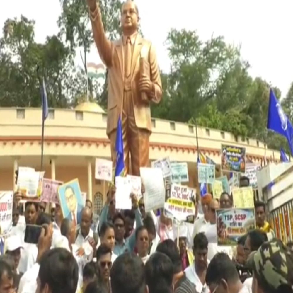 रायपुर में संवैधानिक आरक्षण बचाओ रैली निकली:अंबेडकर चौक में जेन-जी ने लगाए नारे, पदोन्नति में आरक्षण और बैकलॉग पद भरने की मांग