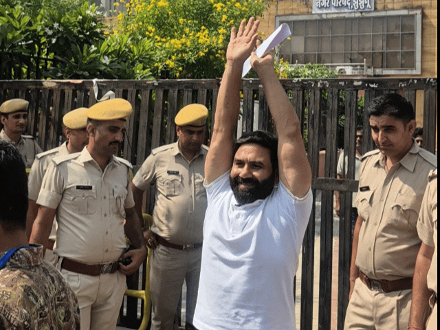 झुंझुनू नगर परिषद सहित 10 निकायों में कांग्रेस की जीत:भाजपा 8 पर जीती, सूरजगढ़ में निर्दलीय बना अध्यक्ष; पढ़िए- कहां कौन जीता