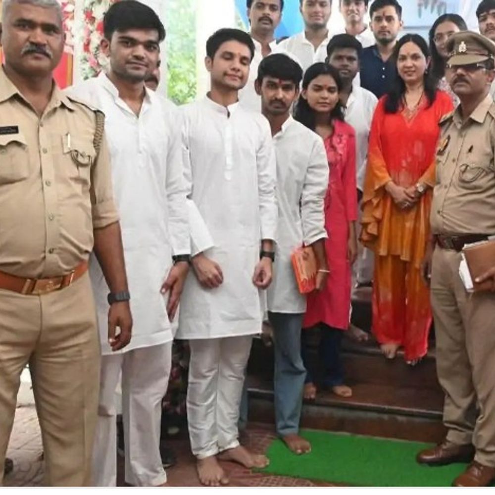 लखीमपुर-खीरी में गणेश महोत्सव:पूजा और महाआरती के बाद निकली गणेश विसर्जन यात्रा