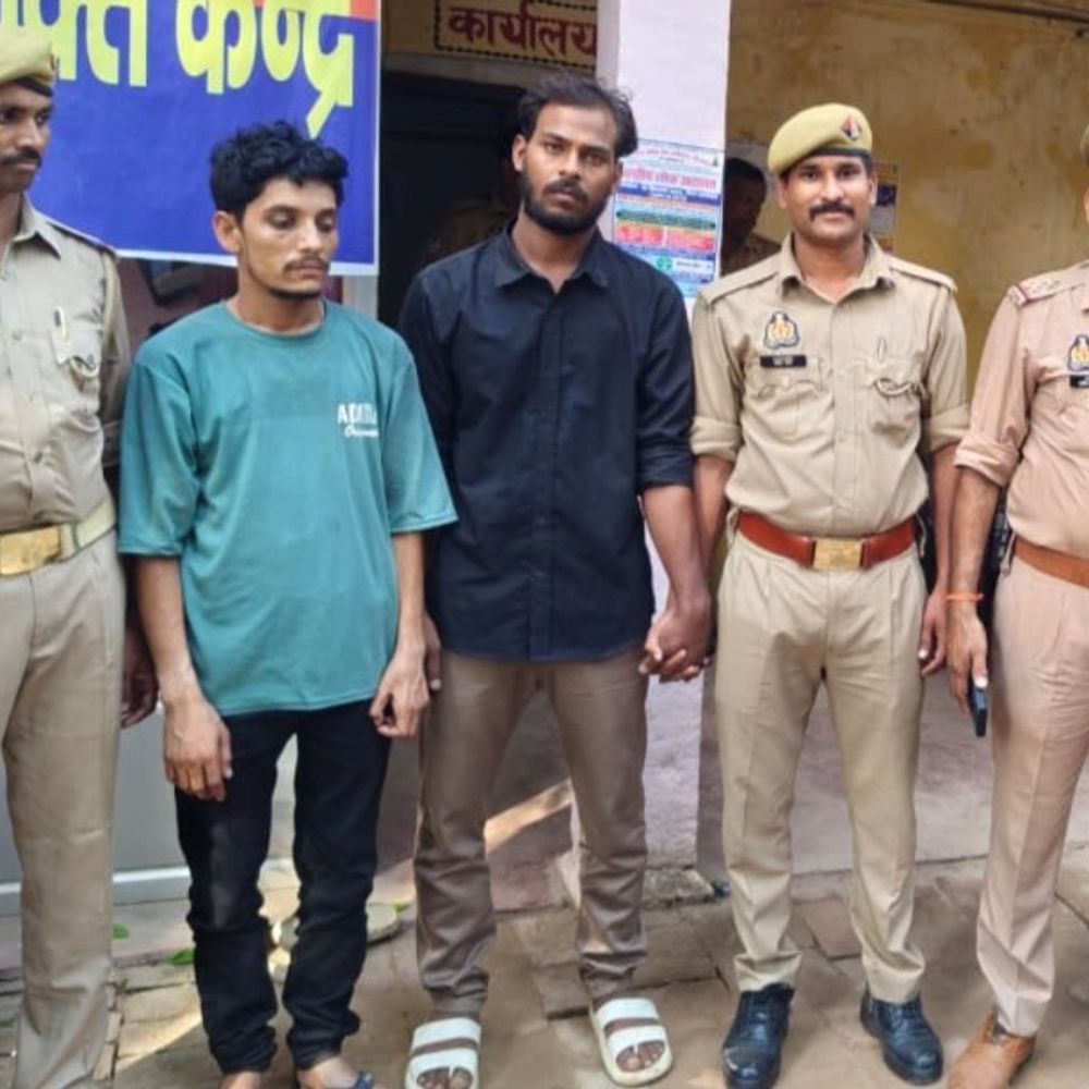 मिर्जापुर में इको स्पोर्ट्स कार से 50.8 किलो गांजा बरामद:ओडिशा से बांदा ले जा रहे दो तस्कर गिरफ्तार, कार समेत 35 लाख का माल जब्त