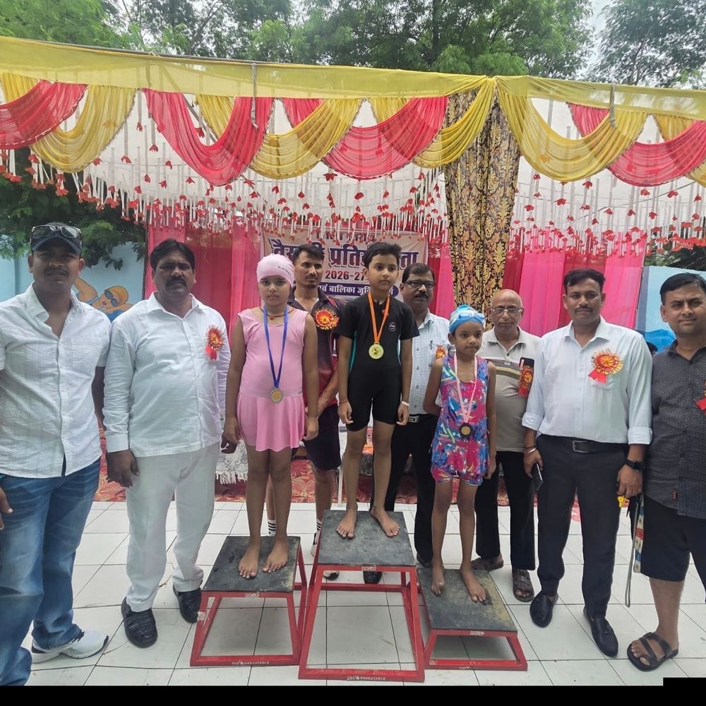 उरई में जिला स्तरीय तैराकी प्रतियोगिता:बालक और बालिका वर्ग में खिलाड़ियों ने उत्साह के साथ हिस्सा लिया