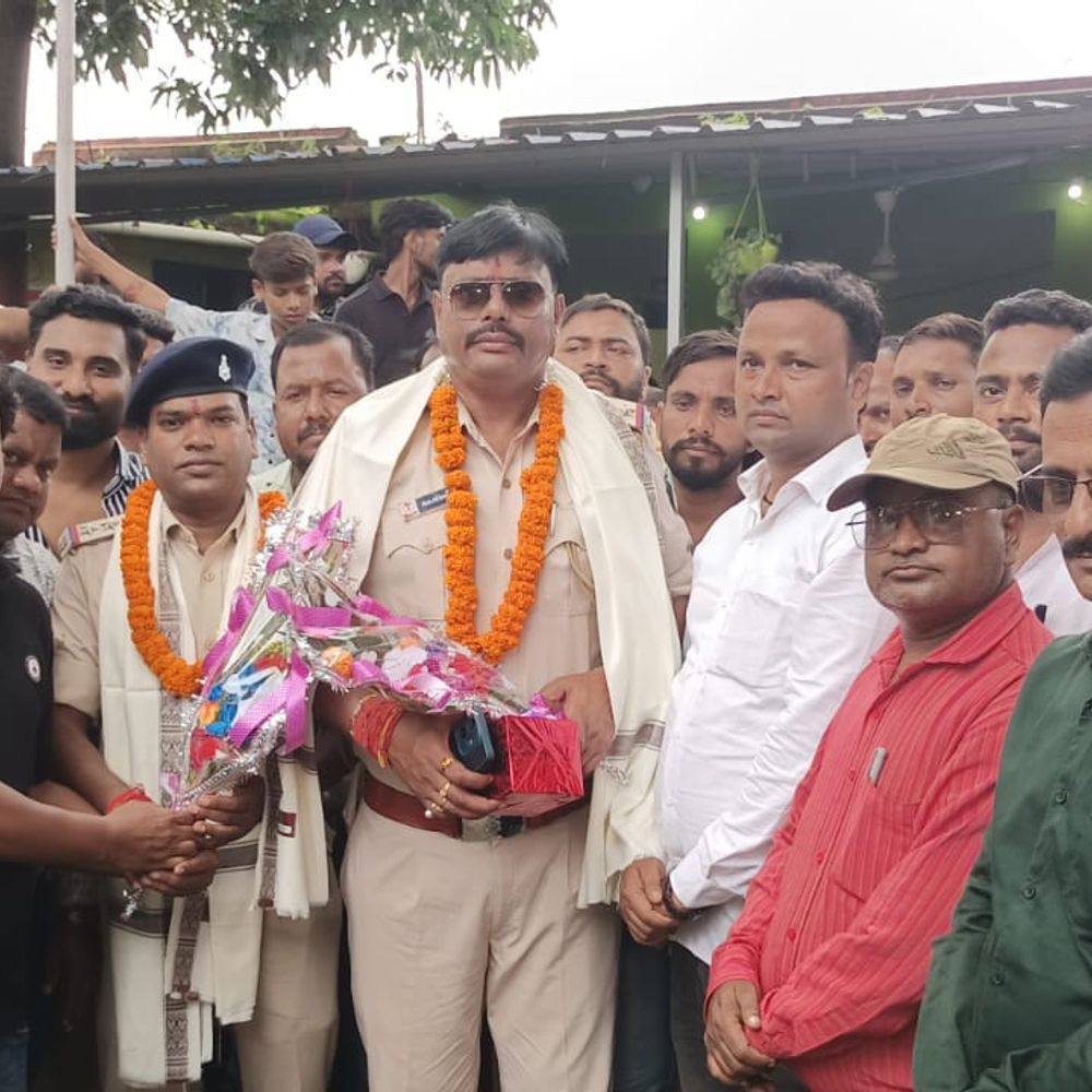 वर्दी में आए थे, परिवार का हिस्सा बन विदा हुए राजेश