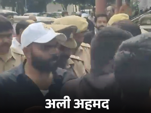 अतीक के बेटे अली को प्रयागराज कोर्ट लेकर पहुंची पुलिस:झांसी जेल से लाया गया, भाई अहजम की गाड़ी पीछे-पीछे चली तो रोककर जांच की