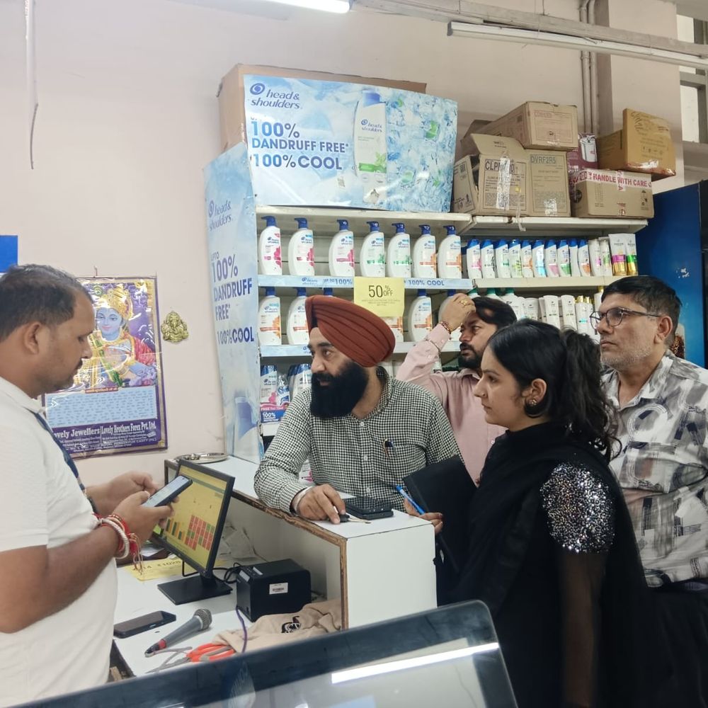 फिरोजपुर में कचरा फेंका तो कटेगा चालान:प्लास्टिक के इस्तेमाल पर भी रोक, 40 दुकानदार कचरा कलेक्शन से जुड़े