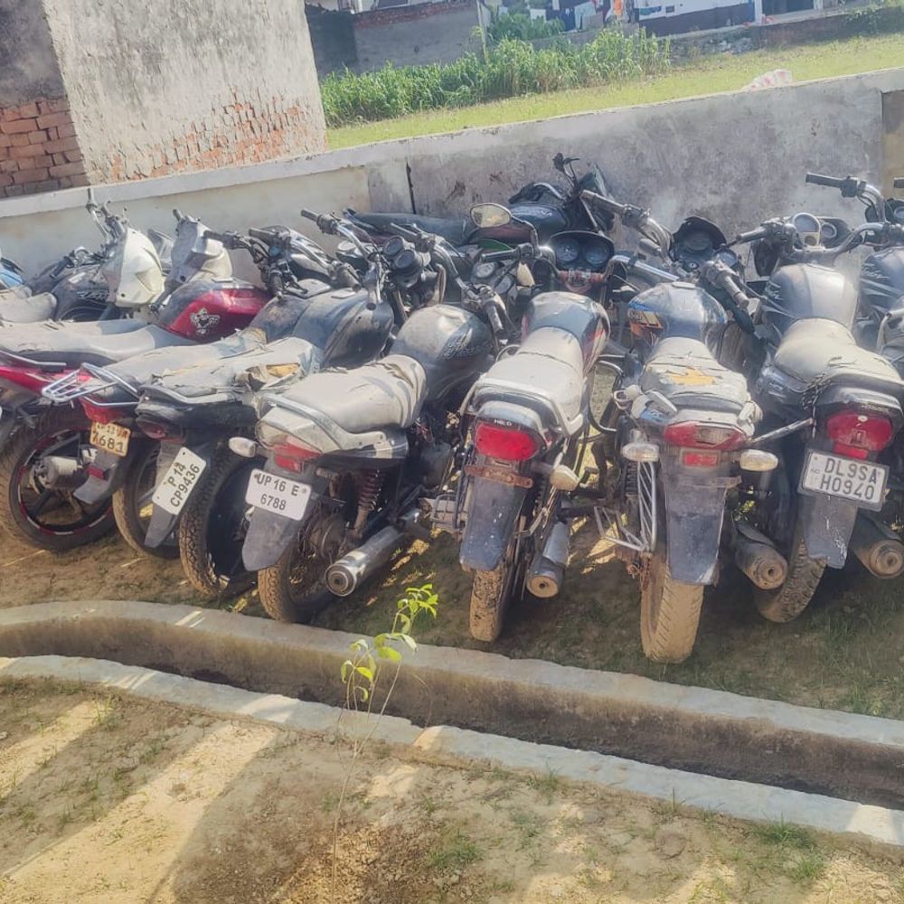 हाफिजपुर थाने में 15 वाहनों की नीलामी:1.65 लाख रुपये की लगी सर्वाधिक बोली