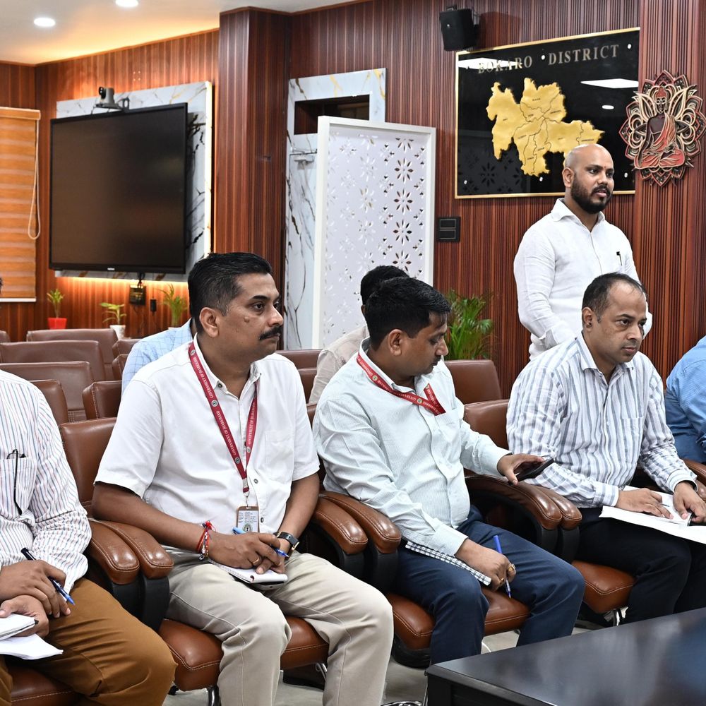 डीएमएफटी योजनाओं की रफ्तार बढ़ाने का निर्देश, मांगी प्रगति रिपोर्ट:बैठक . उपायुक्त ने डीएमएफटी पीएमयू और मीडिया मॉनिटरिंग की समीक्षा की