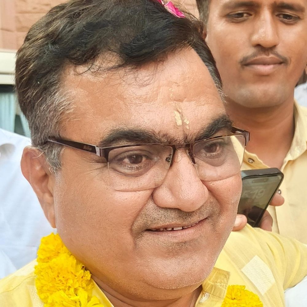 फलोदी नगर परिषद में भाजपा के महेंद्र सोनी उपसभापति बने:कांग्रेस के रमेश कंटा को 11 वोट से हराया, 25 वोट मिले