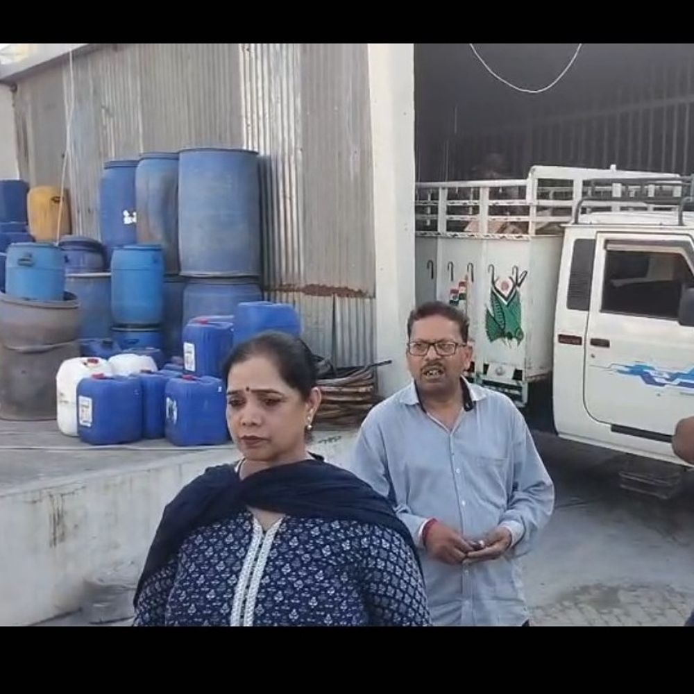 मोहाली पनीर फैक्टरी पर छापा, 1200 किलो जब्त:गंदगी के बीच बनाया जा रहा था, एनालॉग होने का शक; दूध-पाउडर के भी सैंपल लिए
