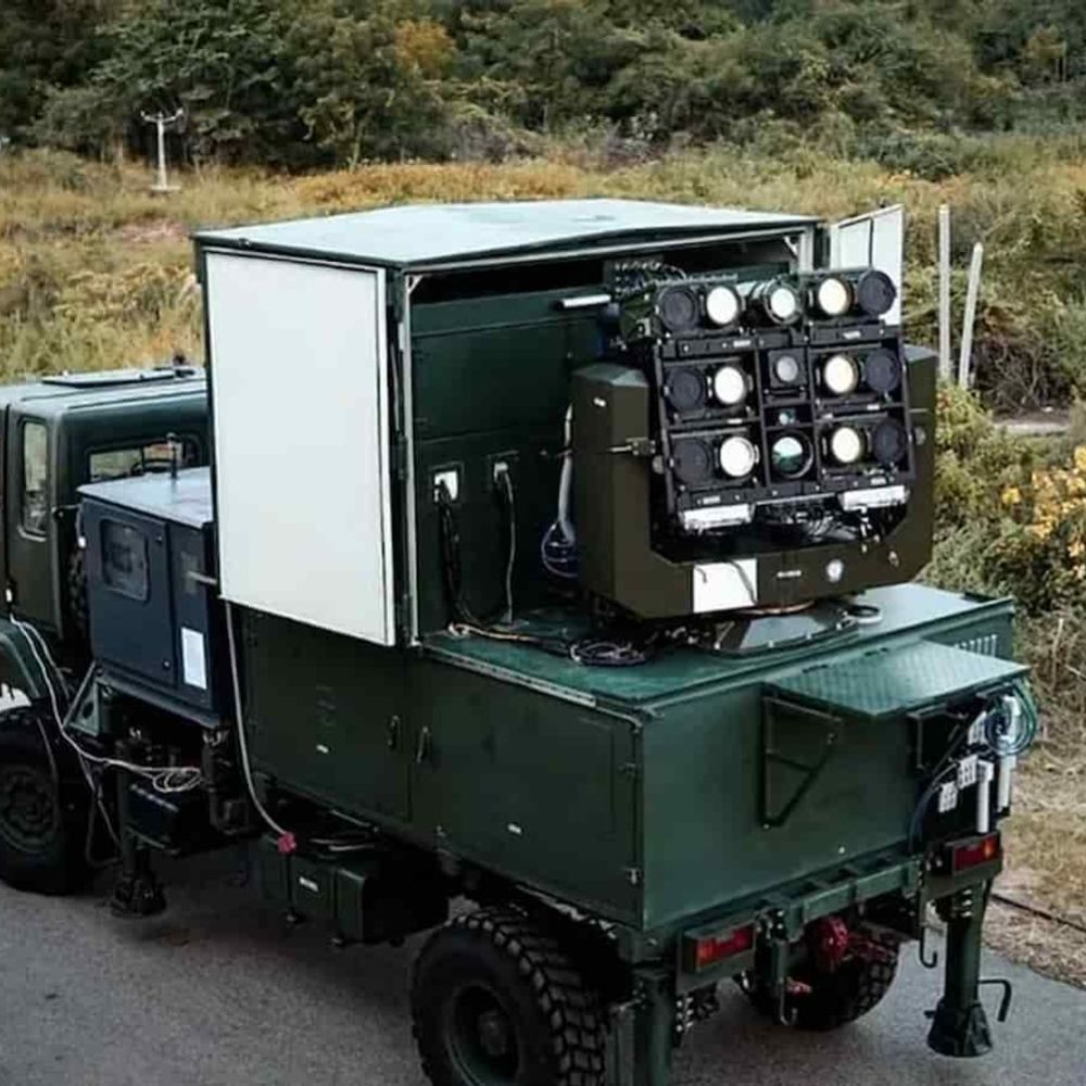 DRDO का लेजर हथियार 5km दूर तक ड्रोन गिराएगा:एक साथ कई ड्रोन होंगे निशाने पर; 30kW सिस्टम का ट्रायल पूरा, प्रोडक्शन की तैयारी
