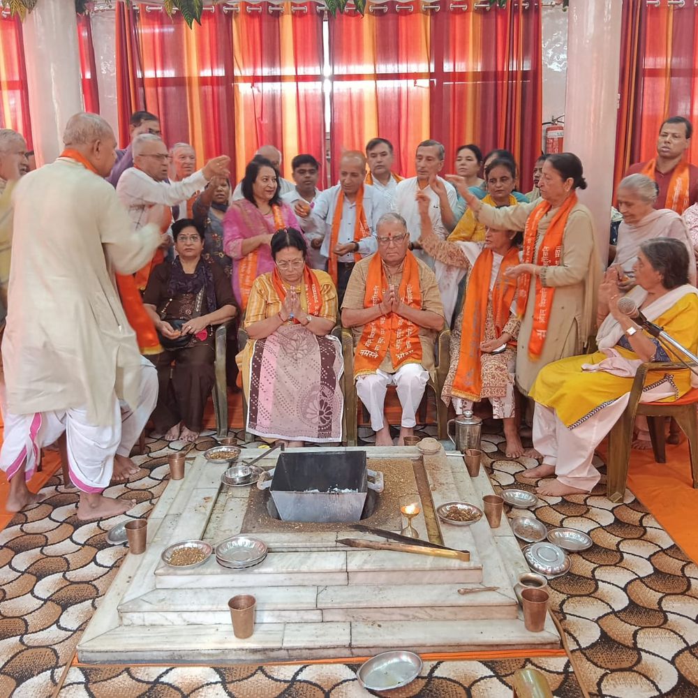 आर्य समाज मंदिर मॉडल टाउन में करवाया सत्संग और हवन