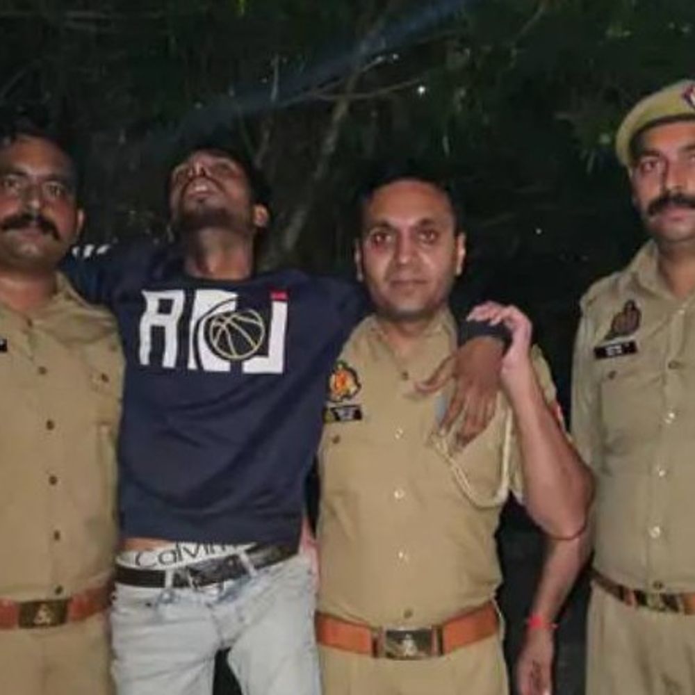 गाजियाबाद में लुटेरे का हाफ एनकाउंटर:पुलिस ने दौड़ाकर गोली मारी, अंधेरे का फायदा उठाकर साथी फरार