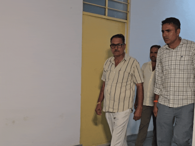 10 हजार की रिश्वत लेते नागौर कोतवाली का ASI गिरफ्तार:चाय की दुकान पर रखवाई रकम; रिमांड के दौरान नरमी बरतने का वादा किया