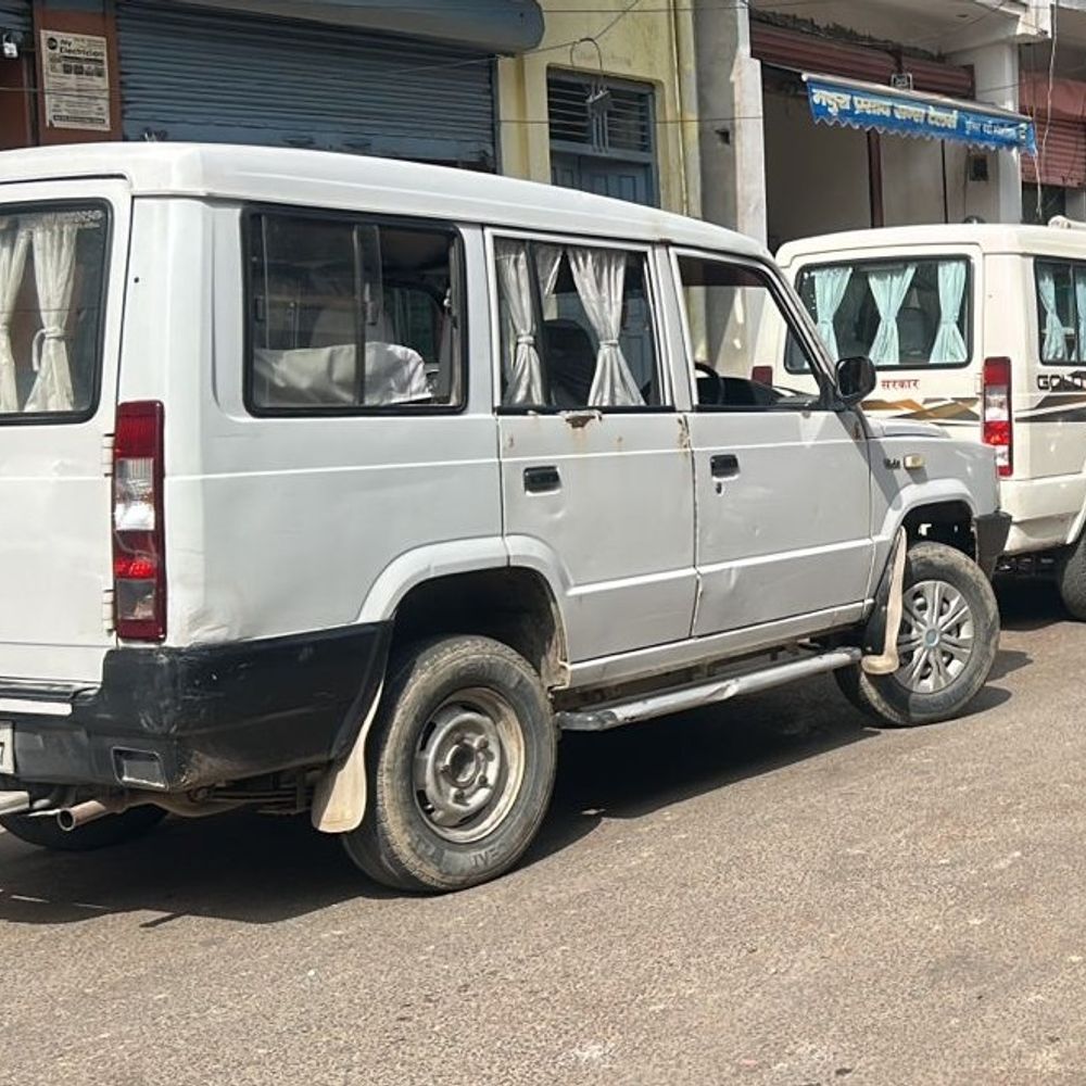 वाराणसी में पकड़ी गई 4.25 करोड़ की GST चोरी:चार दिन चला SIB का छापा, रेलवे ठेकेदार और टेंट हाउस पर कार्रवाई