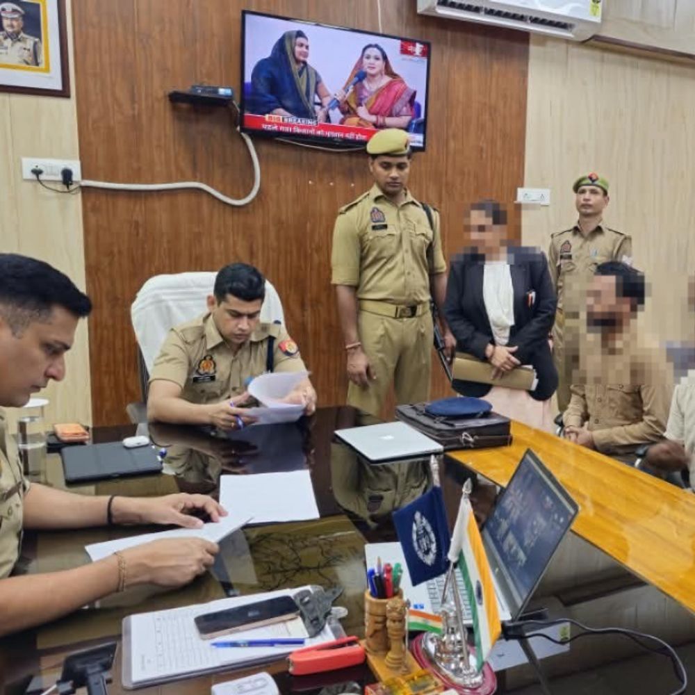 प्रतापगढ़ पुलिस कार्यालय में जनसुनवाई:फरियादियों की शिकायतें सुनीं, अधिकारियों को समयबद्ध निस्तारण के निर्देश दिए गए