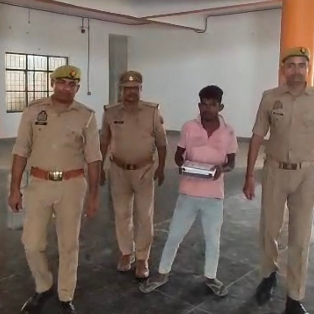 घर में घुसकर चोरी करने वाला आरोपी गिरफ्तार:प्रतापगढ़ में निशानदेही पर जेवर बरामद