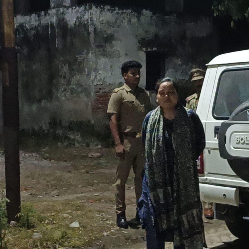 सीओ सिटी ने 181 स्टॉप सेंटर का औचक निरीक्षण किया:उन्नाव में मिलीं कुछ खामियां, पीड़िता से बातचीत कर जानीं समस्याएं