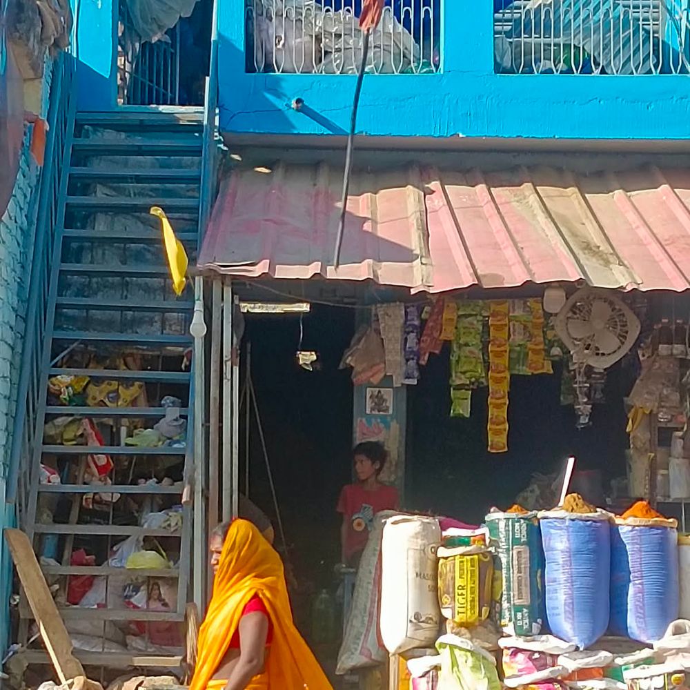 गढ़पुरा में सोमवार को जहां से अतिक्रमण हटाया, बुलडोजर के जाते ही फिर कब्जा
