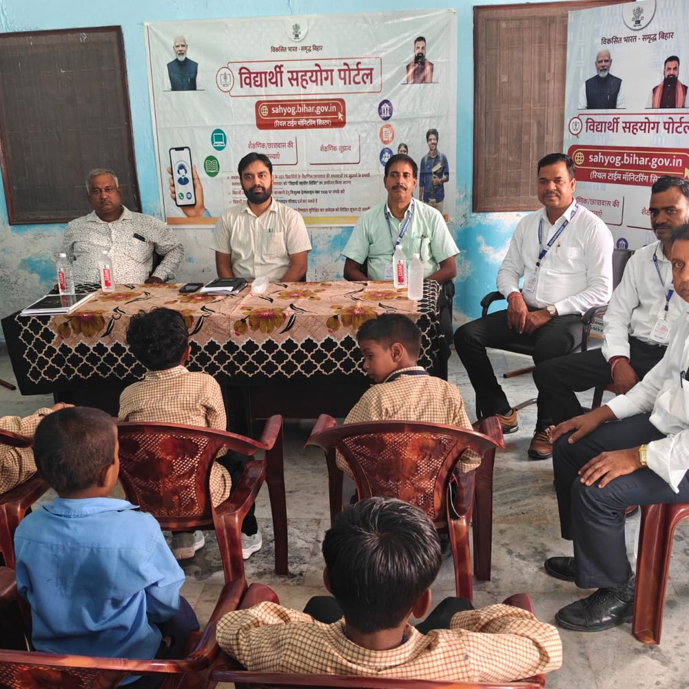 कस्तूरबा गांधी विद्यालय सिमरी में शिक्षक नहीं रहने से पढ़ाई में दिक्कत