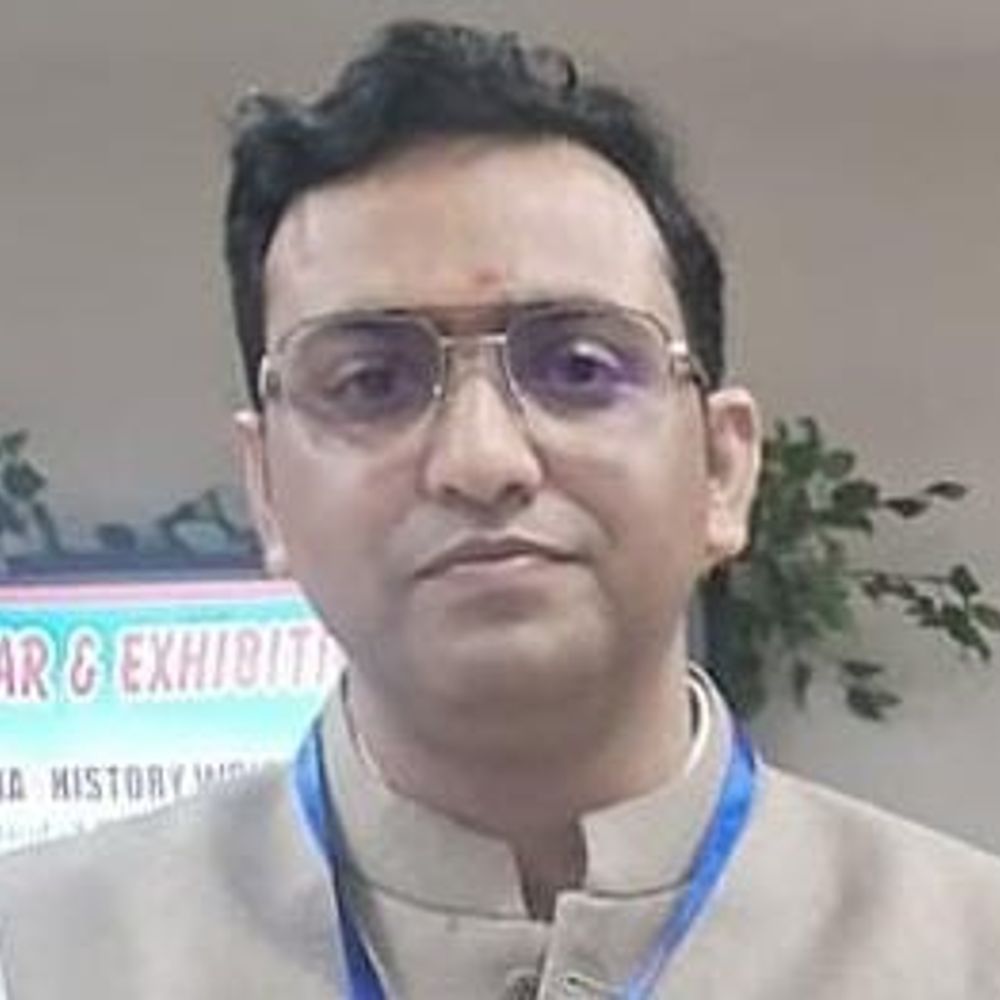 डीडीयू के शिक्षक का शिमला संस्थान में चय:डॉ. आशीष सिंह भारतीय उच्च अध्ययन संस्थान के एसोसिएट बने