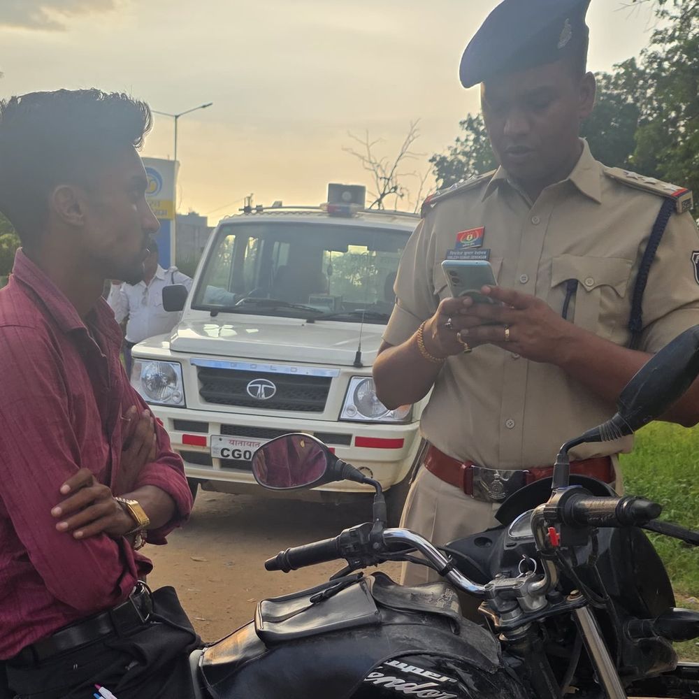 बलरामपुर में अब कटेगा ऑनलाइन ई-चालान:सभी थाना-चौकी प्रभारियों की बनाई गई आईडी; बिना हेलमेट पर भी होगी कार्रवाई