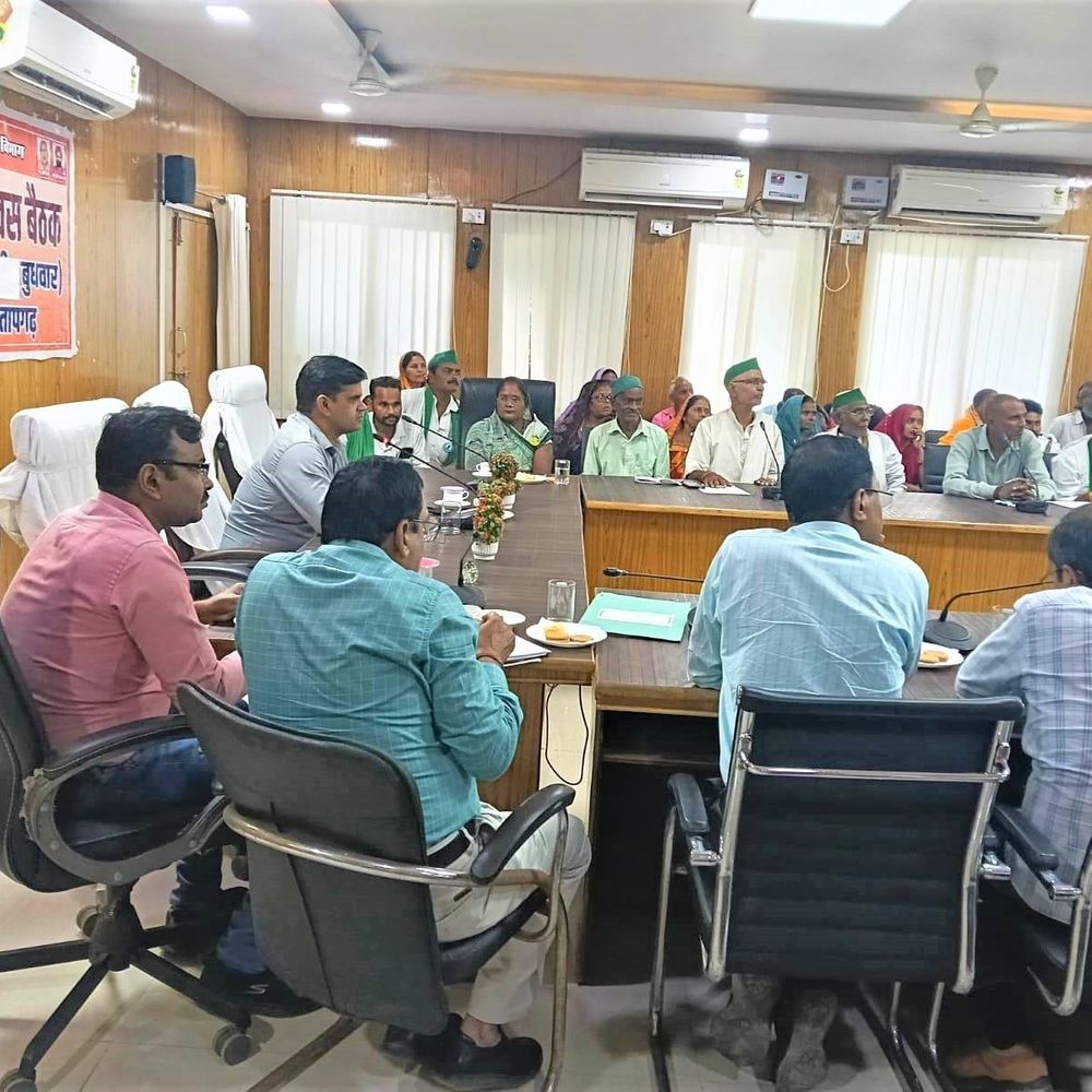 प्रतापगढ़ में किसान दिवस आयोजित:खतौनी, शुल्क स्मार्ट मीटर मुद्दे उठे; सीडीओ ने दिए त्वरित समाधान निर्देश