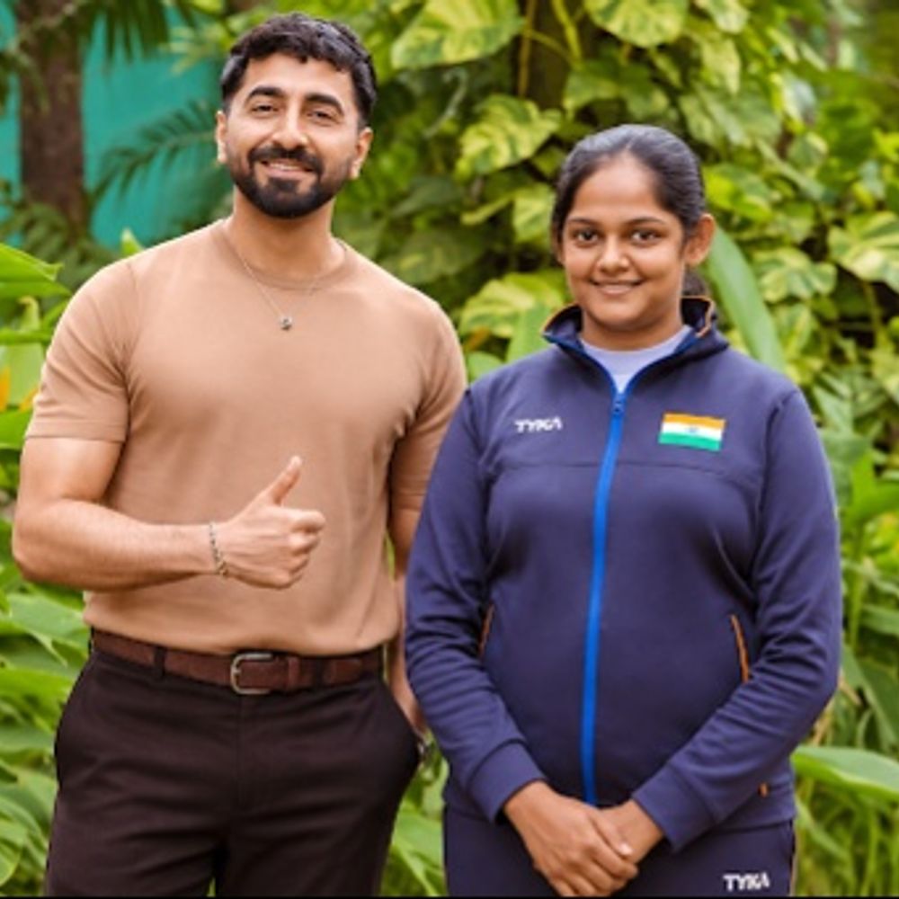 आयुष्मान खुराना ने शूटर मेघना सज्जनार को गिफ्ट की राइफल:एशियन चैंपियनशिप में गोल्ड जीता; बोलीं- इससे बराबरी का मौका मिला