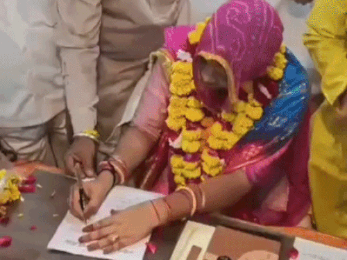 भीलवाड़ा के पहले निर्विरोध महापौर-उपमहापौर ने पदभार ग्रहण किया:बोले- शहर को रोल मॉडल बनाएंगे, सब मिलकर शहर के विकास का नया अध्याय लिखेंगे