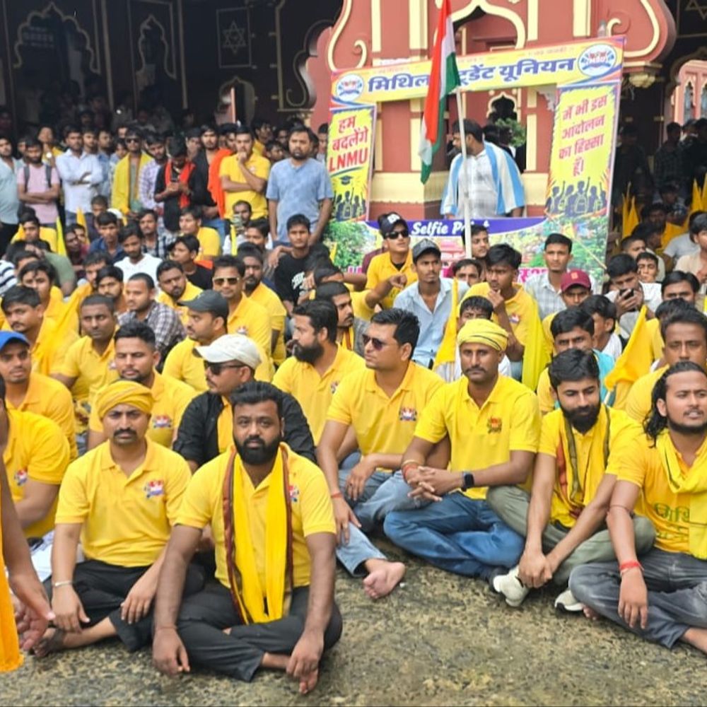 LNMU में 17 सूत्री मांगों को लेकर MSU का प्रदर्शन:छात्रसंघ चुनाव से इंटर्नशिप तक उठे मुद्दे, पारदर्शिता और सुविधाओं की मांग