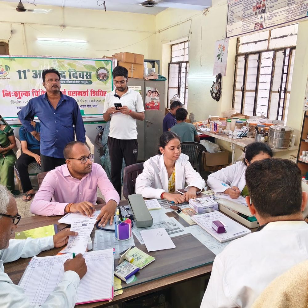 180 बच्चों का स्वर्ण प्राशन, 80 लोगों की मधुमेह व 20 की हीमोग्लोबिन जांच हुई