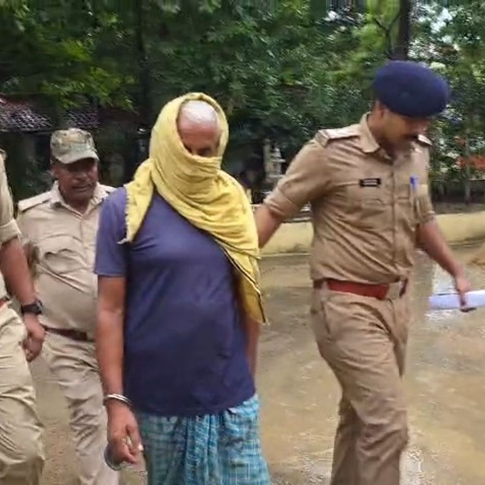 जमुई छेड़खानी केस के आरोपी नंदन के पिता गिरफ्तार:2003 के डबल मर्डर केस में थे फरार; पहले हो चुकी थी गिरफ्तारी