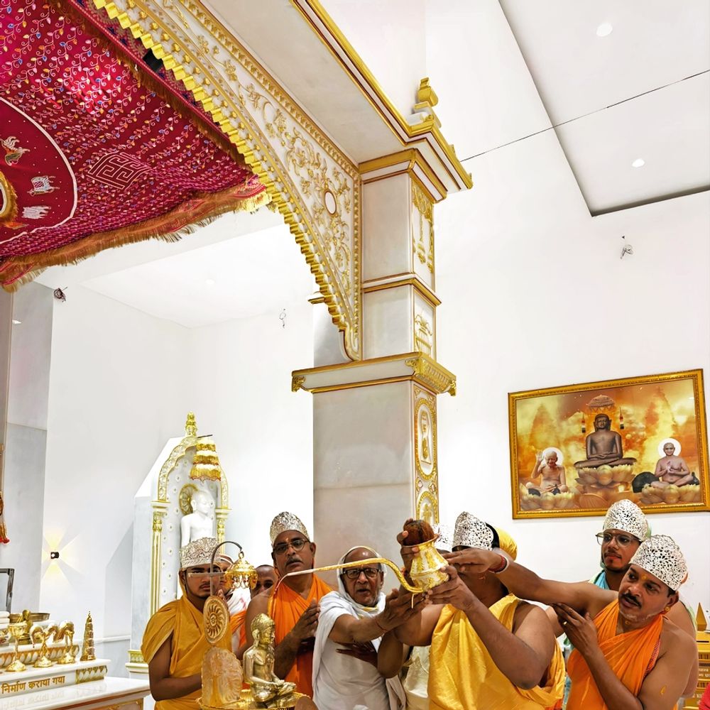 संग्रह नहीं, त्याग की भावना ही आत्मशुद्धि का है मार्ग