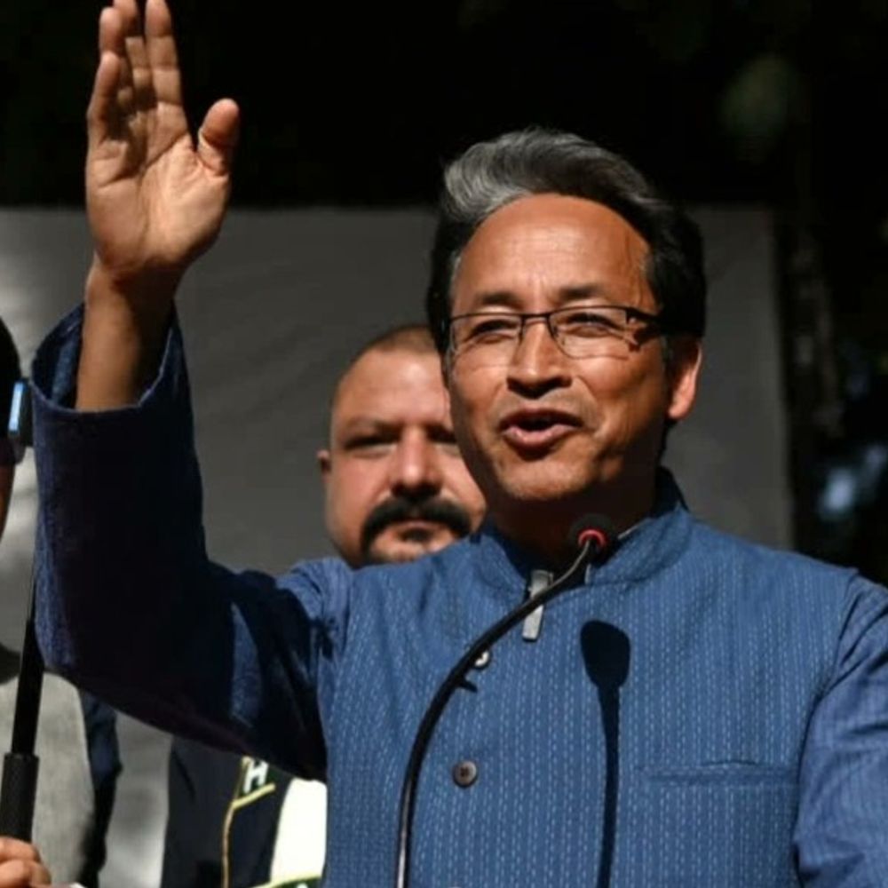 वांगचुक बोले-सरकार के खिलाफ बोला, मेरा एनकाउंटर हो सकता है:लेह हिंसा को लेकर कहा- गृहमंत्री इस्तीफा दें, हिंसा की जिम्मेदारी लें
