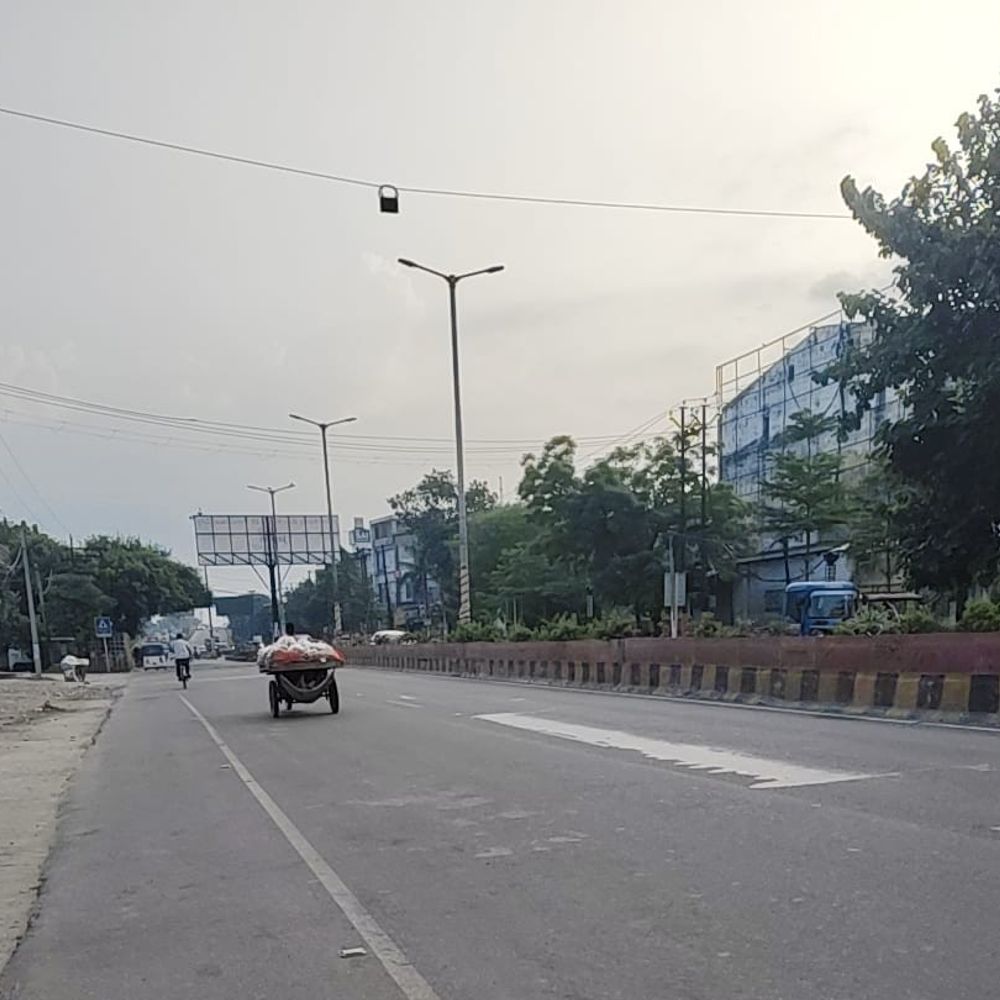 मुरादाबाद में टेम्प्रेचर 27°C:रुक-रुककर हवा बह रही, आसमान में बादल, बारिश का अलर्ट