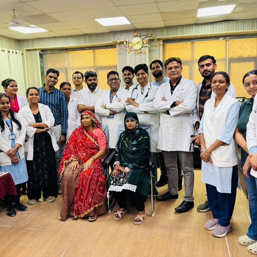 पित्त-नली के 4 जटिल-केस का पहली बार दूरबीन से ऑपरेशन:अजमेर के जेएलएन हॉस्पिटल में डॉक्टर्स की टीम ने चार महिलाओं की सर्जरी की