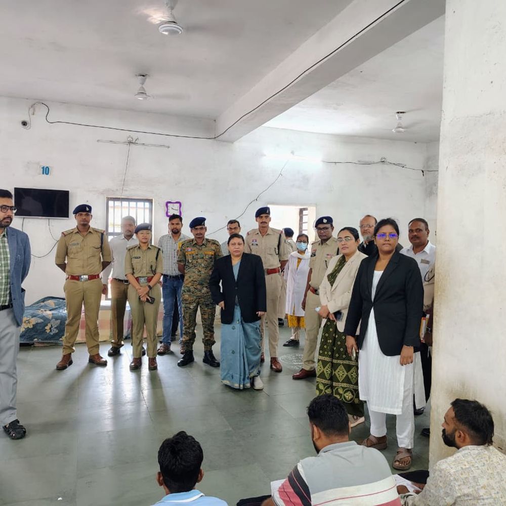 जेल में बैरक, भोजन, पानी, टॉयलेट और प्राथमिक चिकित्सा व्यवस्था जांची गई