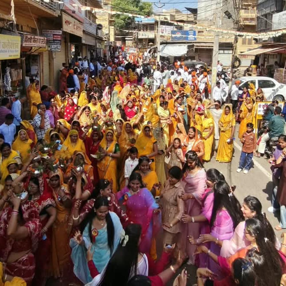 महाआरती व प्रसादी के बाद लौद्रवा को प्रस्थान, झांकियां बनी आकर्षण का केंद्र
