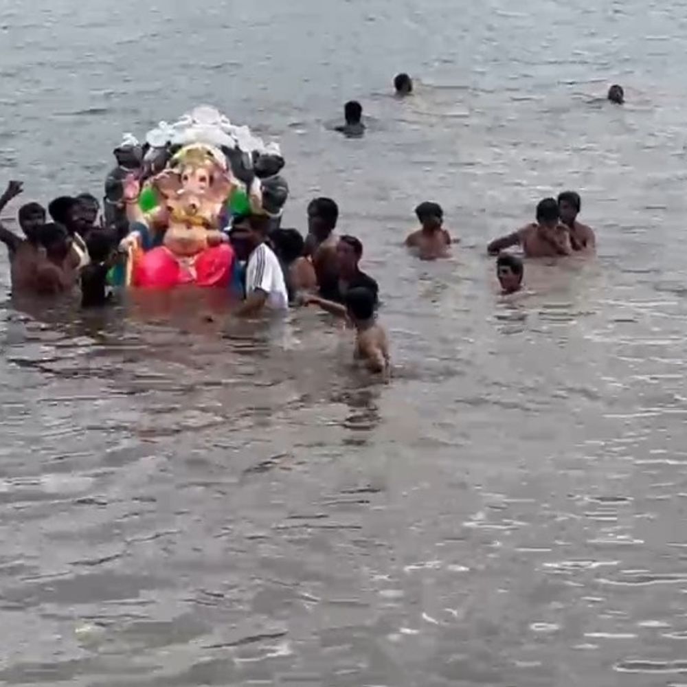 गणेश विसर्जन के दौरान डूबा 16 साल का किशोर:सीहोर में खदान में हुआ हादसा, ग्रामीणों ने पुलिस इंतजामों पर उठाए सवाल