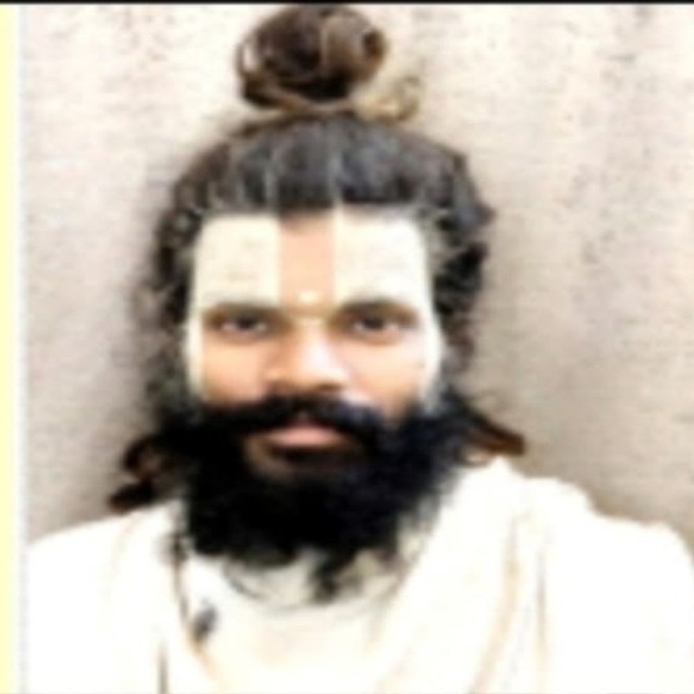 चौथी मंजिल से कूदकर संत प्रेमानंद के शिष्य की मौत:मथुरा में प्राइवेट पार्ट पर धारदार हथियार से चोट के निशान मिले, कमरे में मिला ग्राइंडर