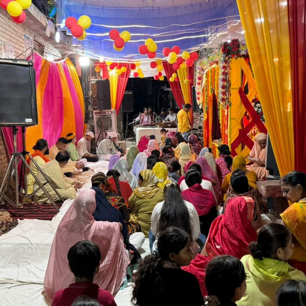 गणेश विसर्जन से एक दिन पहले हुई भजन संध्या, थिरके श्रद्धालु