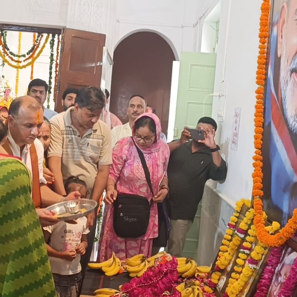 बाबा नीब करौरी का 53वां महापरिनिर्वाण दिवस:वृंदावन में ली थी अंतिम सांस, जन्मस्थली अकबरपुर में सुबह से जुटे भक्त