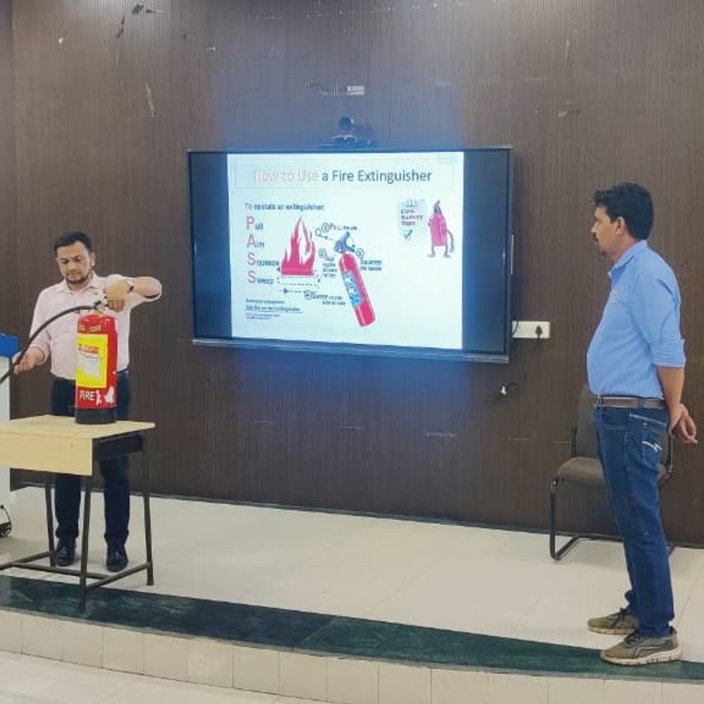 शहडोल मेडिकल कॉलेज में आपदा प्रबंधन का प्रशिक्षण:मरीजों और स्टाफ सिखाए आपात स्थिति से निपटने के तरीके