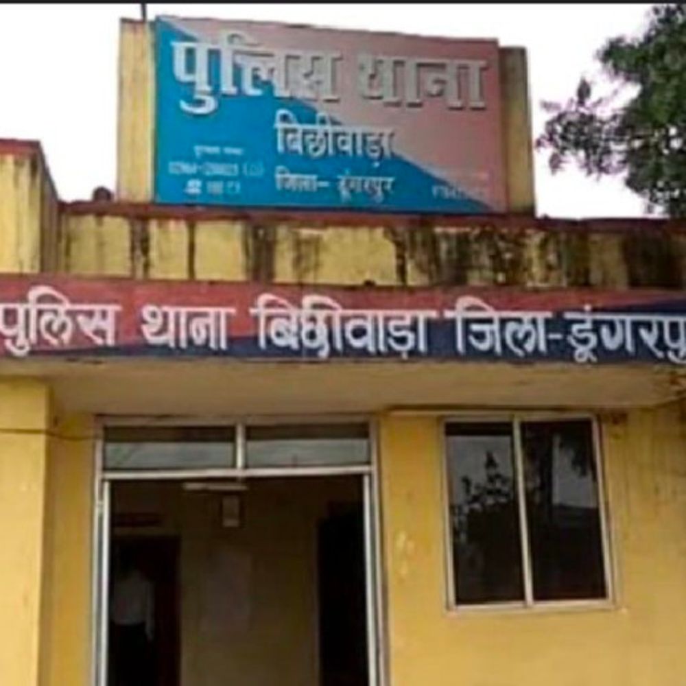 स्कूल बस की चपेट में आने से छात्रा की मौत:रोड क्रॉस करते समय हुआ हादसा, परिवार में मचा कोहराम