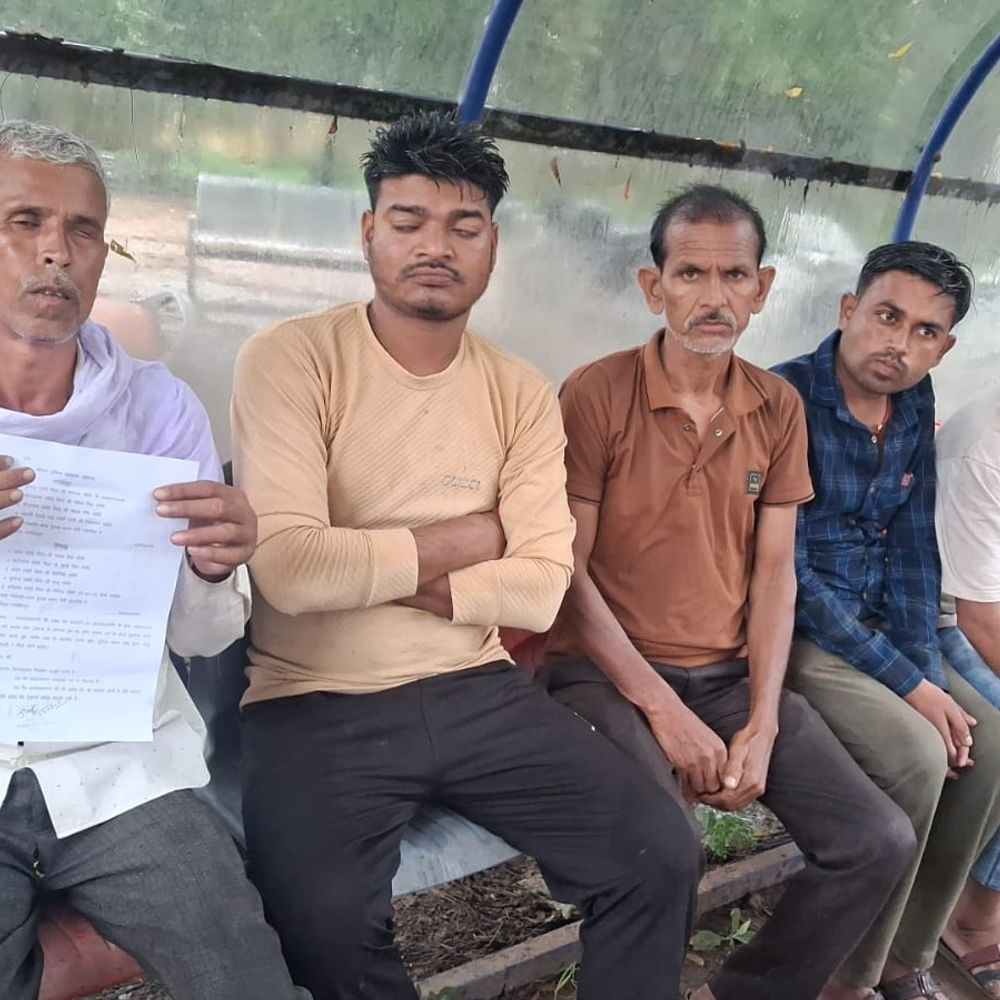 अवैध रेत पकड़वाने पर 60-70 लोगों का हमला:नरसिंहपुर में परिवार से घर में घुसकर मारपीट, एसपी से शिकायत
