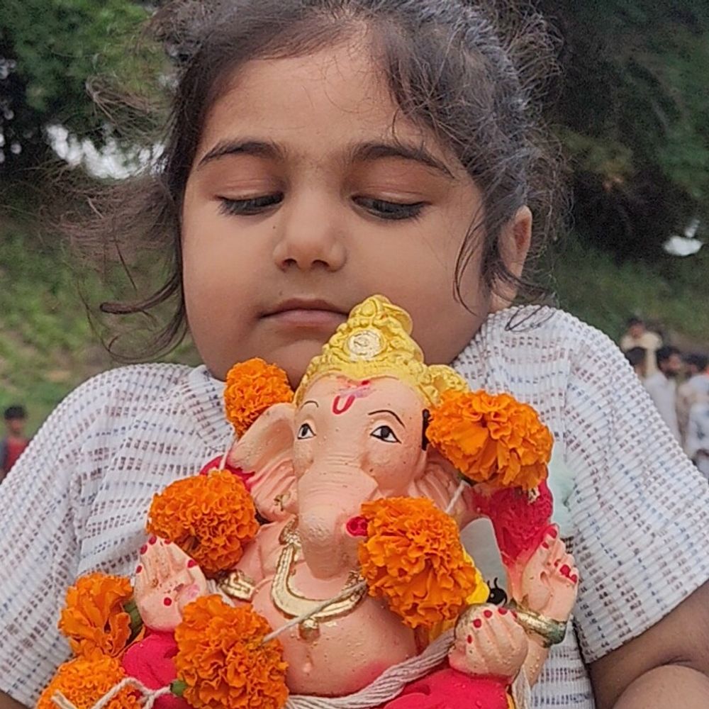 रायसेन में गणपति प्रतिमाओं का विसर्जन, भक्तों ने दी विदाई:'अगले बरस तू जल्दी आ' की कामना के साथ निकले चल समारोह, झिलमिलाती झांकियों ने समां बांधा